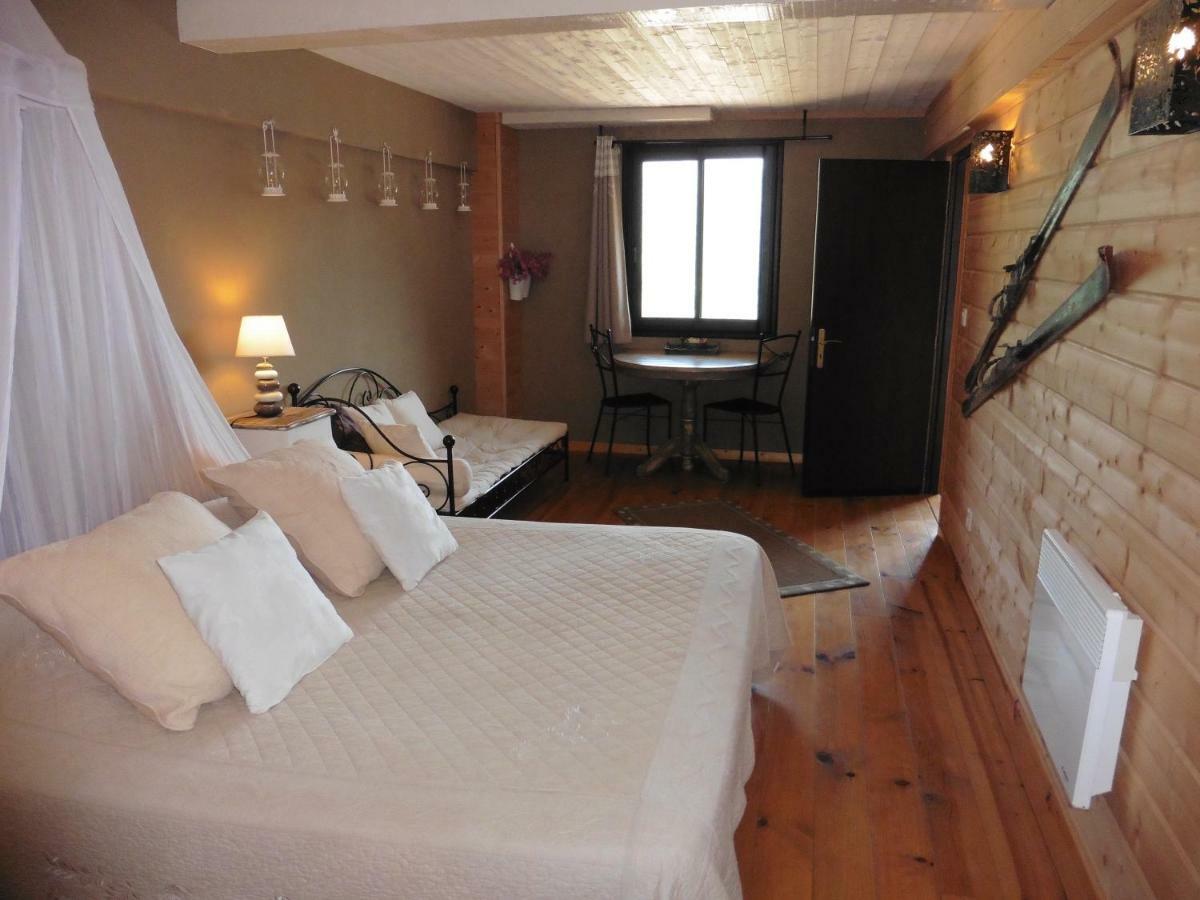 Chalet De Barraou Bed & Breakfast Binos Bagian luar foto