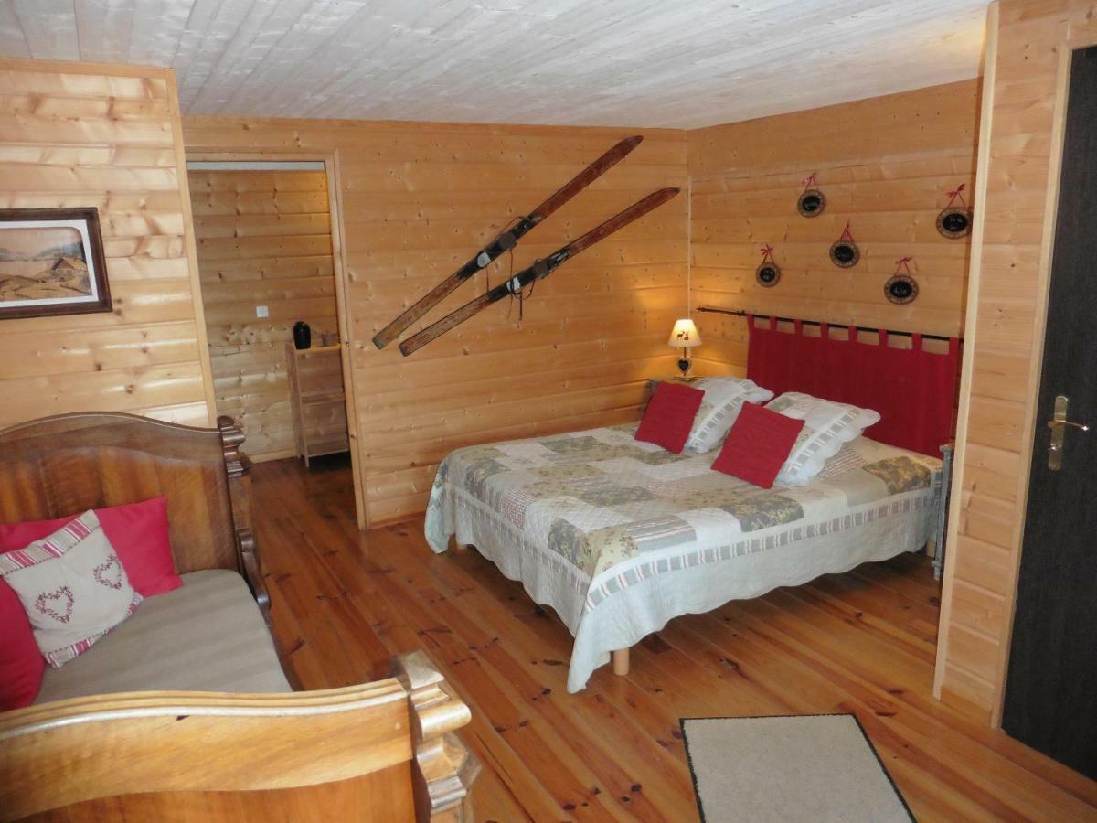 Chalet De Barraou Bed & Breakfast Binos Bagian luar foto